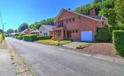 Villa 4 chambres à rénover avec jardin arboré et garage