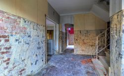 Villa 4 chambres à rénover avec jardin arboré et garage Villa 4 chambres à rénover avec jardin arboré et garage