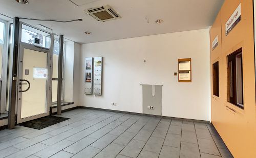 Maison de commerce ou de bureaux au centre de Trooz Maison de commerce ou de bureaux au centre de Trooz