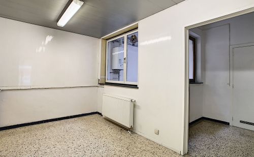 Rez commercial pouvant être transformé en appartement à Liège Rez commercial pouvant être transformé en appartement à Liège