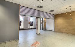 Immeuble de commerce ou de bureaux au centre de Ans