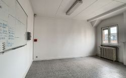 Immeuble de commerce ou de bureaux au centre de Ans