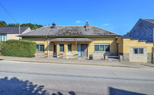Bungalow 2 chambres avec terrasse et petit jardin
