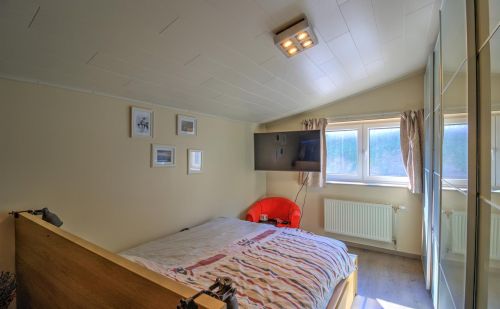 Bungalow 2 chambres avec terrasse et petit jardin