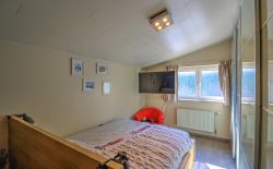 Bungalow 2 chambres avec terrasse et petit jardin