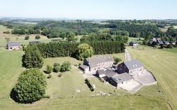 Ensemble de 7 maisons à vendre à Julémont Ensemble de 7 maisons à vendre à Julémont