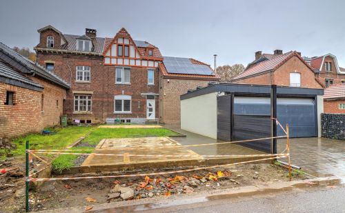 Maison 3 chambres à rénover avec garage et terrasse Maison 3 chambres à rénover avec garage et terrasse