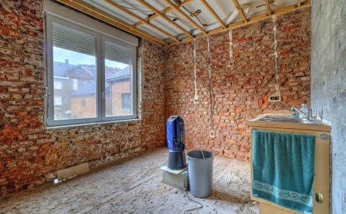 Maison 3 chambres à rénover avec garage et terrasse Maison 3 chambres à rénover avec garage et terrasse