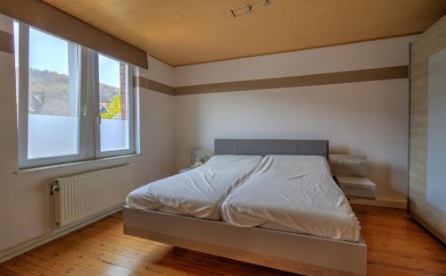 Maison 3 chambres à rénover avec garage et terrasse Maison 3 chambres à rénover avec garage et terrasse