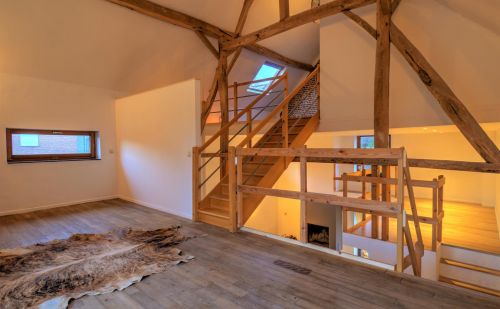 Grange aménagée en maison atypique