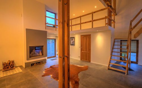 Grange aménagée en maison atypique Grange aménagée en maison atypique