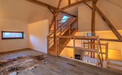 Grange aménagée en maison atypique Grange aménagée en maison atypique