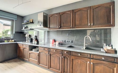 Maison 3 façades en bord de Meuse à Oupeye Maison 3 façades en bord de Meuse à Oupeye