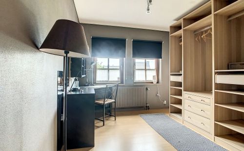 Maison 3 façades en bord de Meuse à Oupeye Maison 3 façades en bord de Meuse à Oupeye