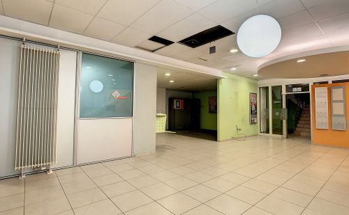 Maison de commerce ou de bureaux au centre de Seraing Maison de commerce ou de bureaux au centre de Seraing