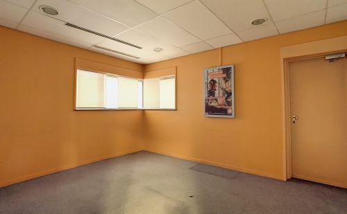 Maison de commerce ou de bureaux au centre de Seraing Maison de commerce ou de bureaux au centre de Seraing