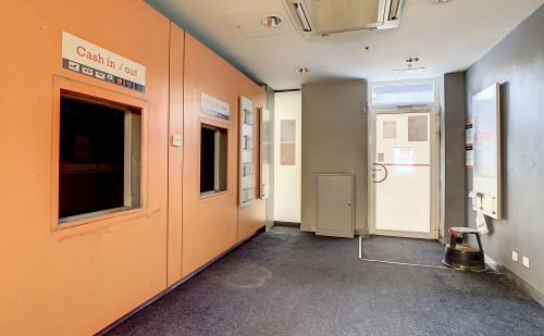 Maison de commerce ou de bureaux au centre de Grâce-Hollogne