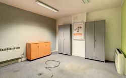 Maison de commerce ou de bureaux au centre de Grâce-Hollogne