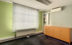 Maison de commerce ou de bureaux au centre de Grâce-Hollogne