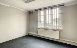 Maison de commerce ou de bureaux au centre de Grâce-Hollogne