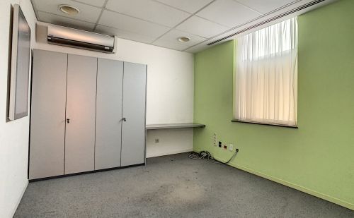 Maison de commerce au centre de Hamoir