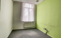 Maison de commerce au centre de Hamoir