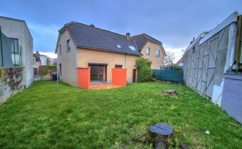 Maison 4 chambres avec garage et jardin