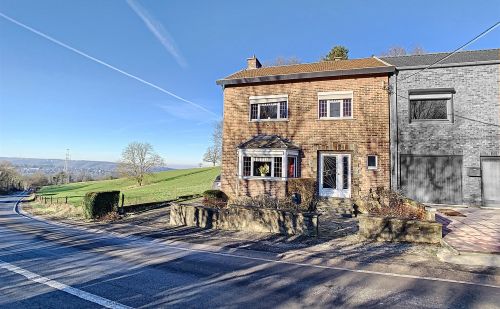 Maison 3 façades avec vue sur la vallée à Romsée