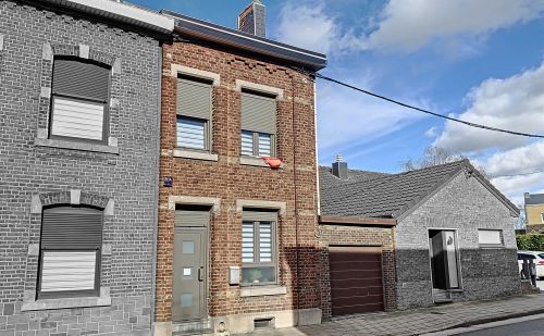 Grande maison 3 façades à Romsée