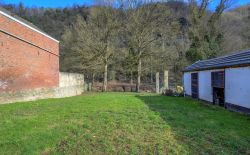 Bungalow 3 chambres avec jardin, garage et boxes à chevaux Bungalow 3 chambres avec jardin, garage et boxes à chevaux