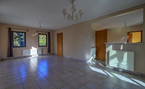 Villa 3 chambres à rafraîchir avec garage et jardin Villa 3 chambres à rafraîchir avec garage et jardin