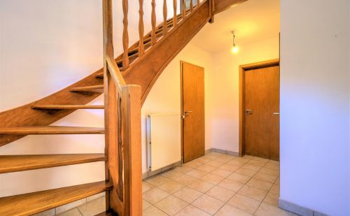 Villa 3 chambres à rafraîchir avec garage et jardin Villa 3 chambres à rafraîchir avec garage et jardin