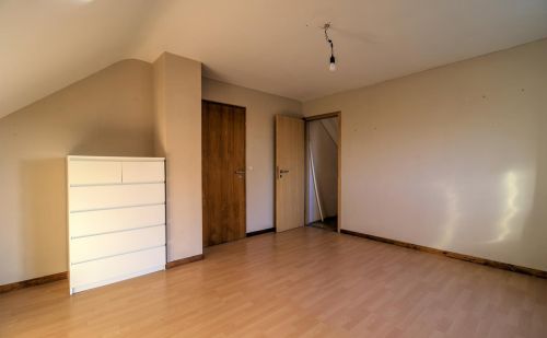 Villa 3 chambres à rafraîchir avec garage et jardin Villa 3 chambres à rafraîchir avec garage et jardin