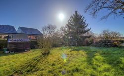 Villa 3 chambres à rafraîchir avec garage et jardin Villa 3 chambres à rafraîchir avec garage et jardin