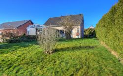 Villa 3 chambres à rafraîchir avec garage et jardin Villa 3 chambres à rafraîchir avec garage et jardin