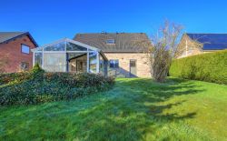 Villa 3 chambres à rafraîchir avec garage et jardin Villa 3 chambres à rafraîchir avec garage et jardin