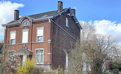 Maison de caractère 6 chambres à vendre à Herstal