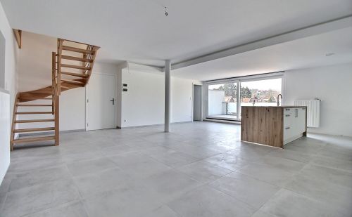 Appartement duplex en bord de Meuse à Oupeye
