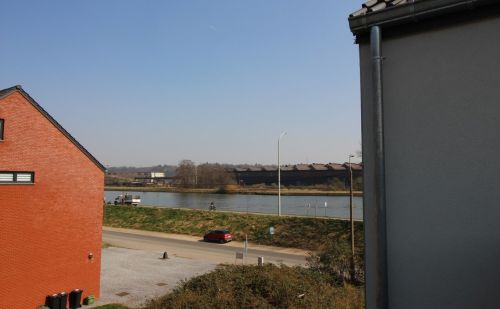 Appartement duplex en bord de Meuse à Oupeye