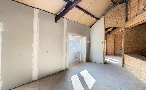 Entrepôt et bureaux au centre d'Angleur Entrepôt et bureaux au centre d'Angleur