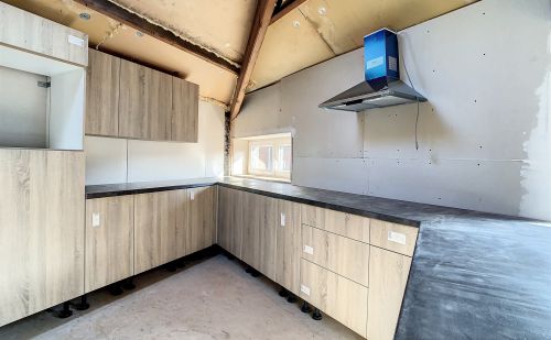 Entrepôt et bureaux au centre d'Angleur Entrepôt et bureaux au centre d'Angleur