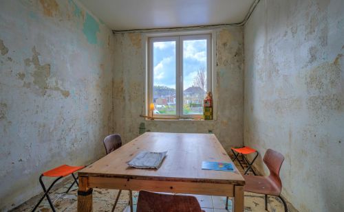 Maison 3 chambres à rénover avec jardin et garage