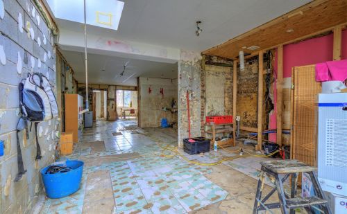 Maison 3 chambres à rénover avec jardin et garage