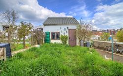 Maison 3 chambres à rénover avec jardin et garage