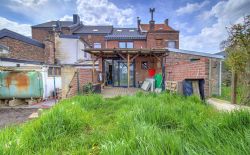 Maison 3 chambres à rénover avec jardin et garage