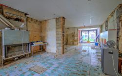 Maison 3 chambres à rénover avec jardin et garage