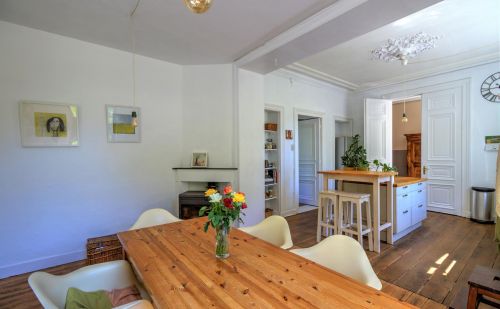 Maison de caractère 5 chambres avec jardin et parking