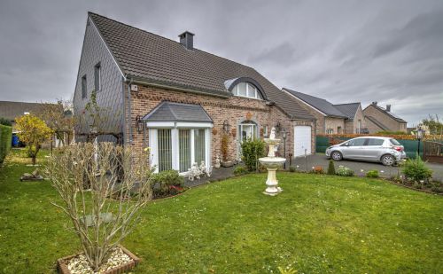 Imposante villa 3 chambres avec jardin et garage