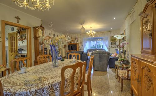 Imposante villa 3 chambres avec jardin et garage