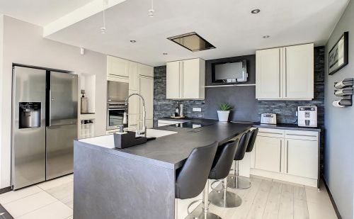 Maison 4 chambres avec piscine Maison 4 chambres avec piscine